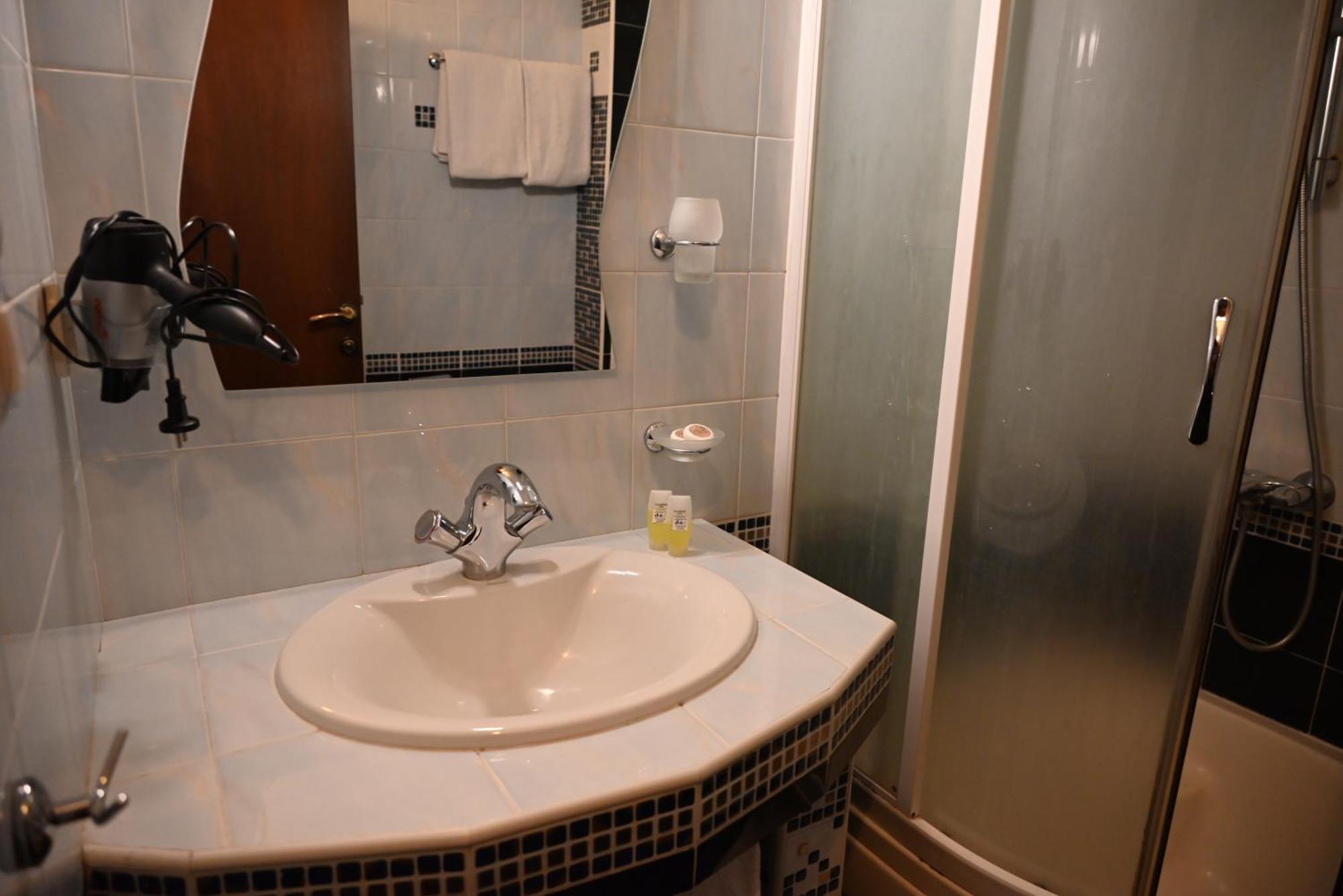 Family Hotel Lazur Kyustendil Exterior photo