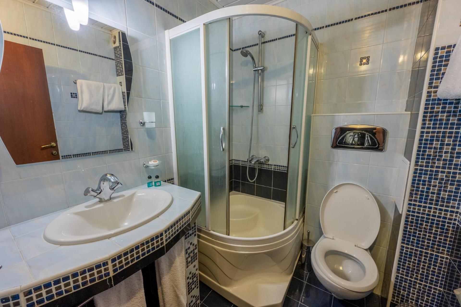 Family Hotel Lazur Kyustendil Exterior photo