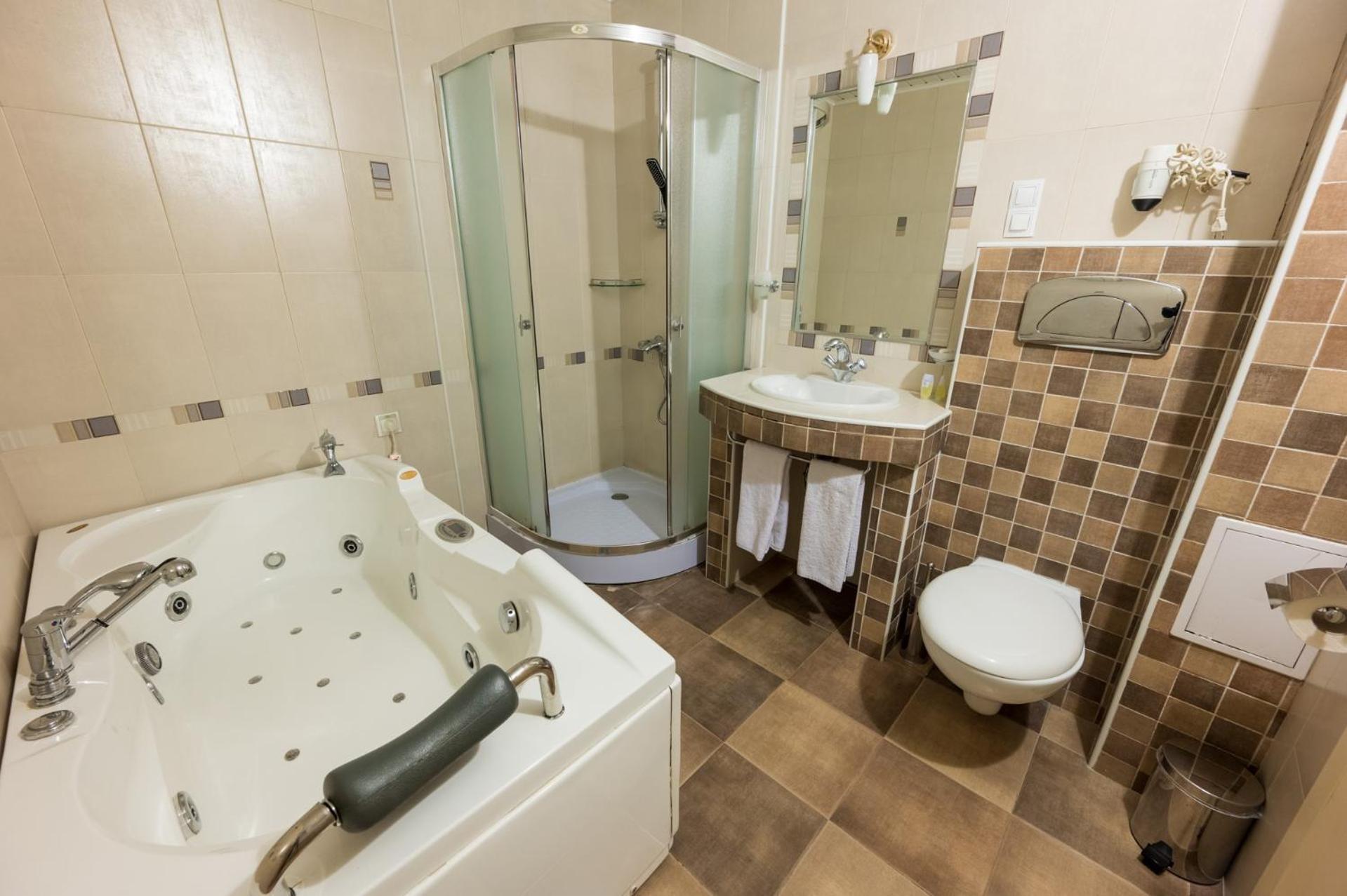 Family Hotel Lazur Kyustendil Exterior photo